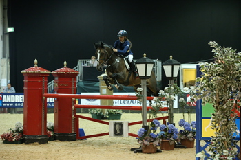 Megan and Quantum Light soar to the top in the National 148cm Championship Final